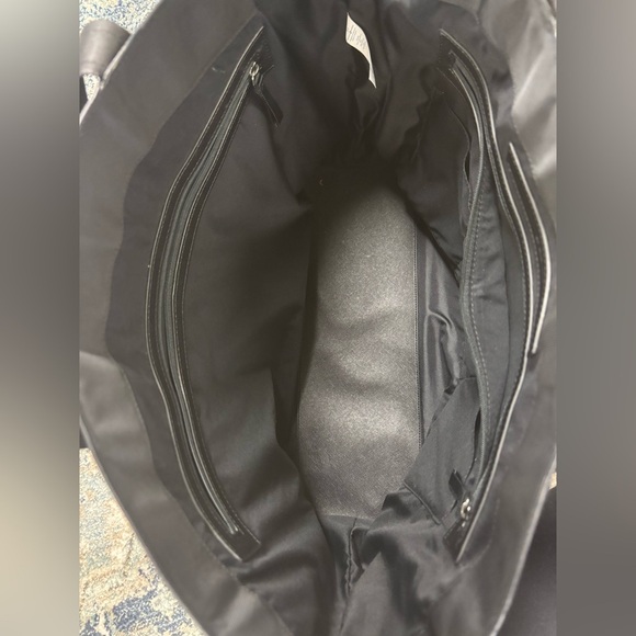 Black Lululemon Go Wild bag - Picture 9 of 12